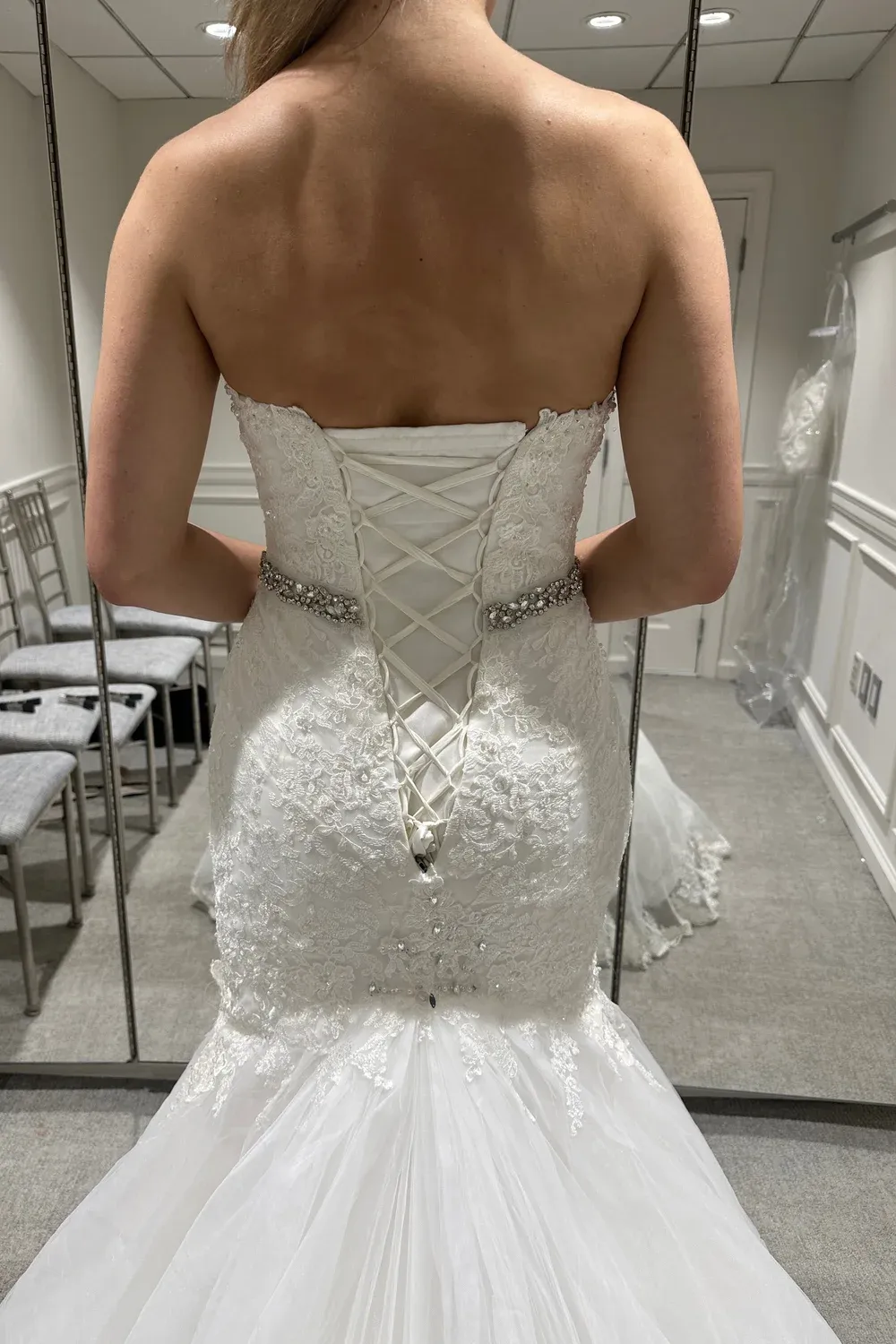 Custom with Veil - Image 5
