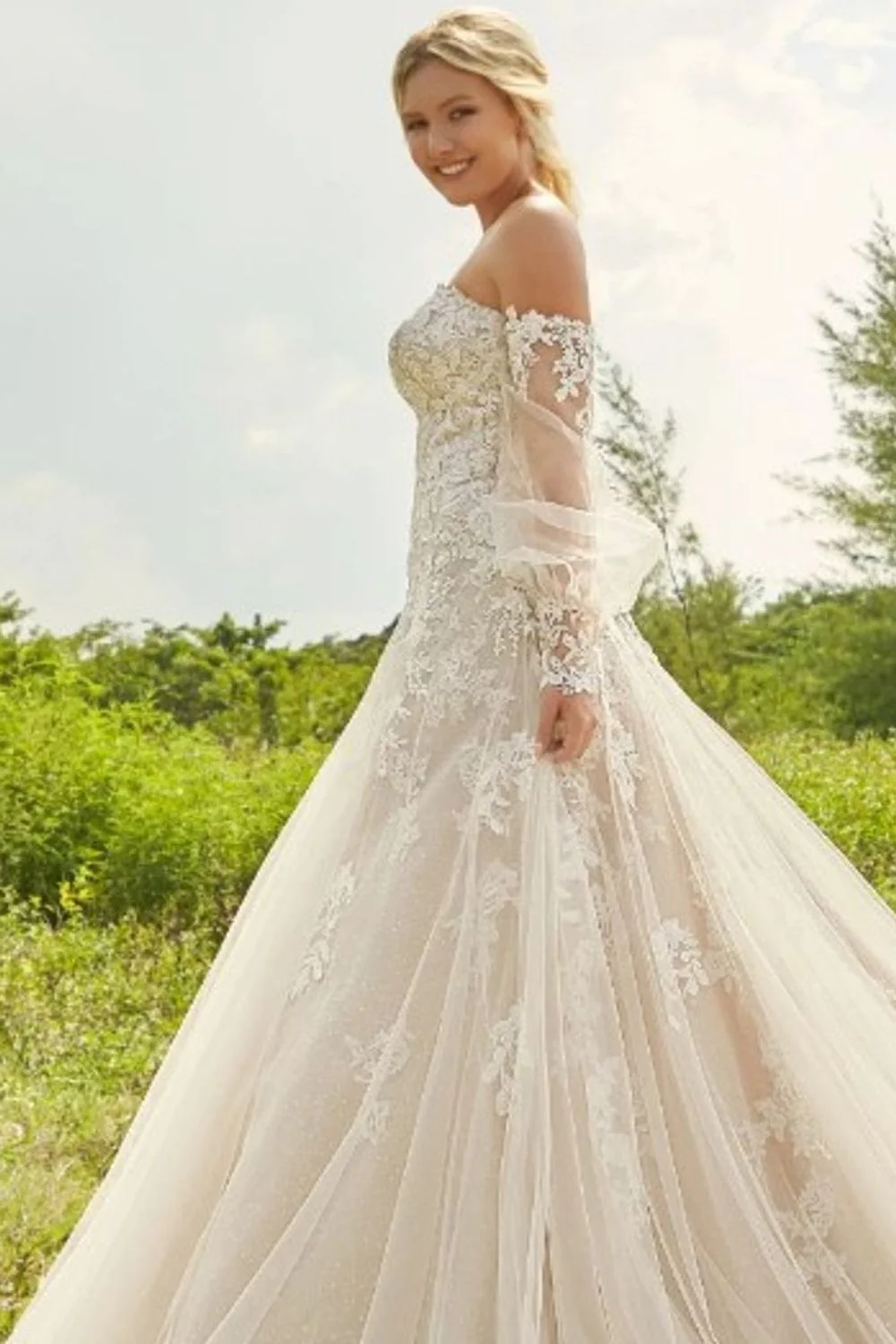 Grace with Veil - Image 3