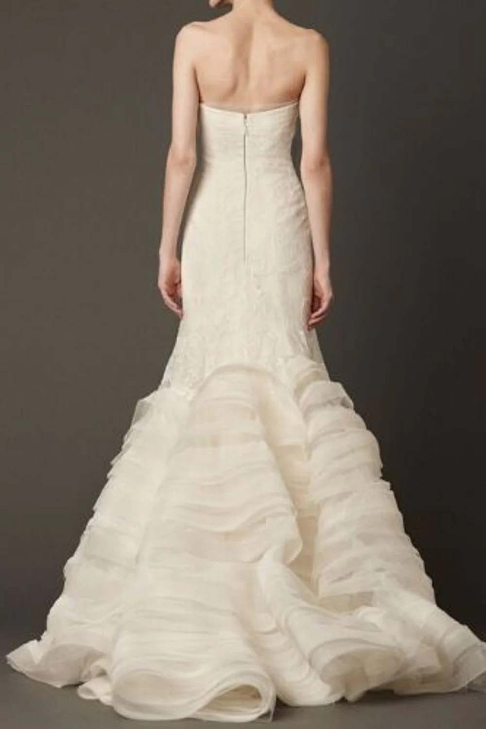 Leda LX with Veil - Image 2