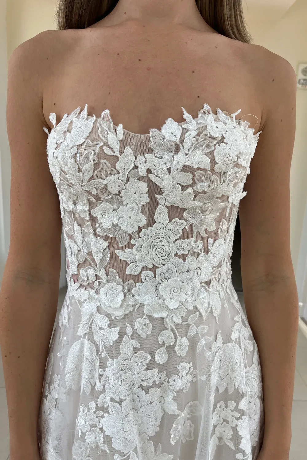 Messa gown - Image 2